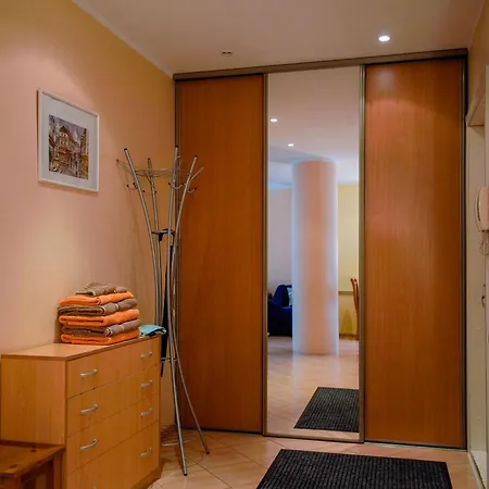 Romeo Family * Reval