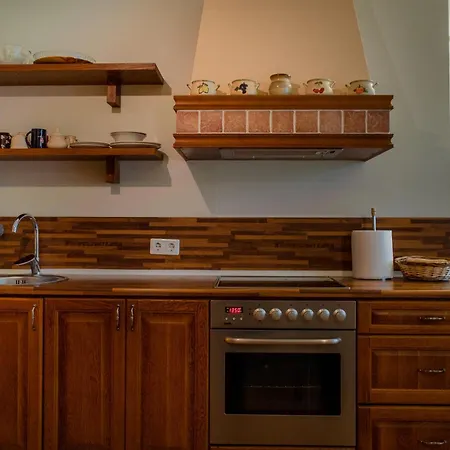 Romeo Family * Reval